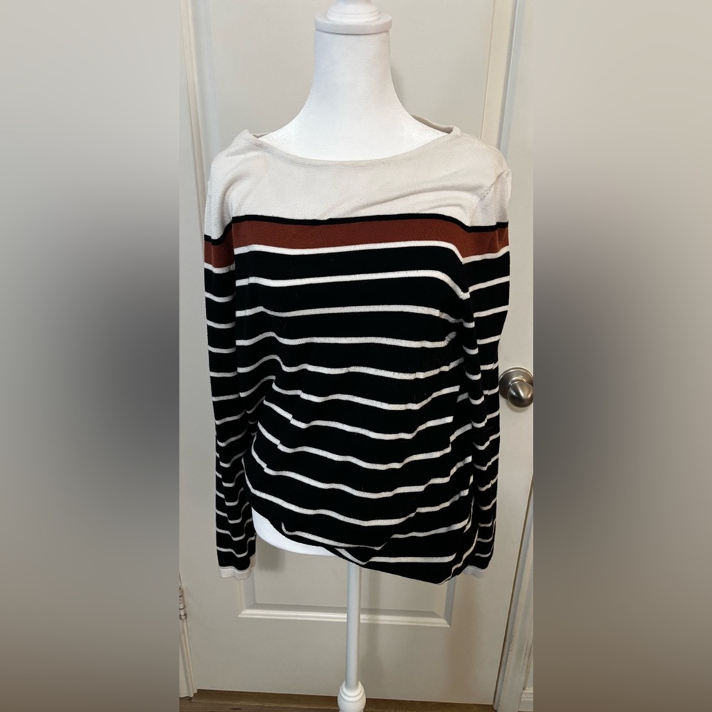 Pink Clover Cream Knit Top with Black Logo Tag